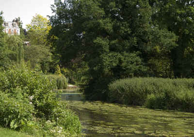 River Mole at Leatherhead, Surrey. 0446DGB
